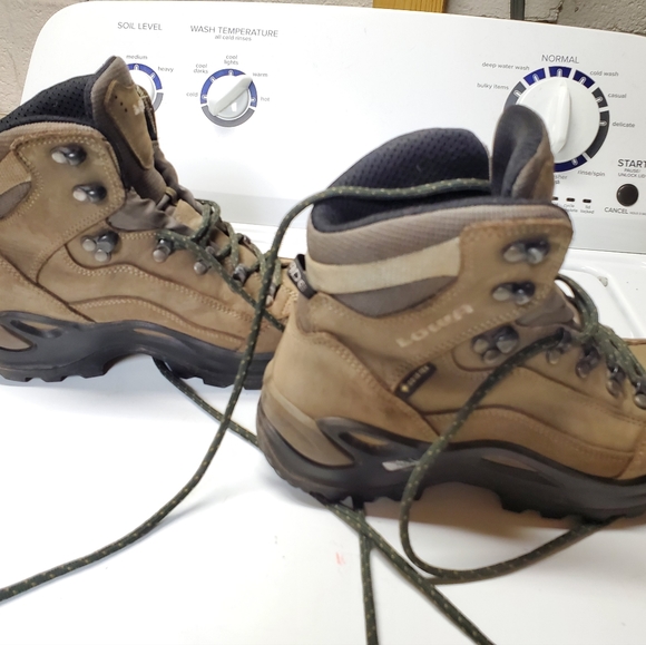 COPY - Lowa Renegrade womans size US 7 - Picture 4 of 6